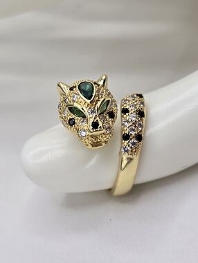 Swarovski Crystal Elements Gold Leopard Panther Statement Ring Green Size 7.5